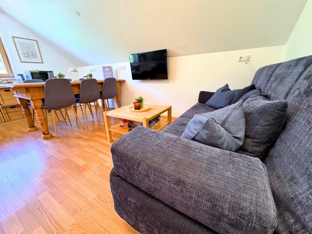 Apartment BergWiese 225 in Donnersbachwald: Wohnzimmer mit Sofa