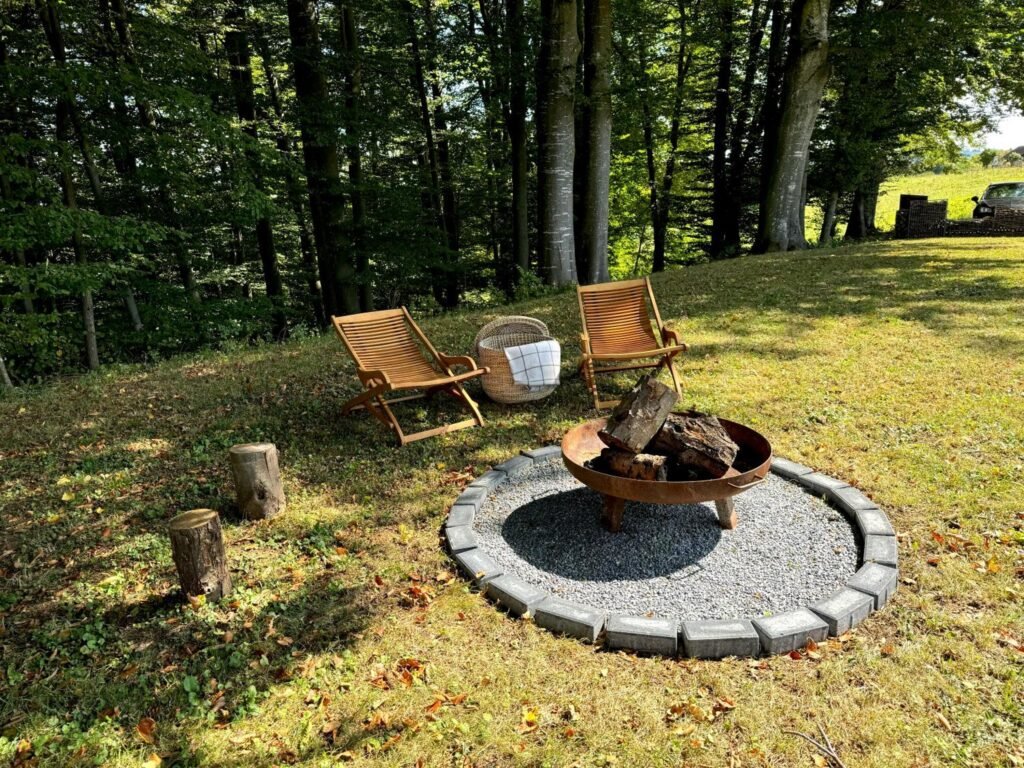Ferienhaus Panorama in Gamlitz: Feuerstelle im Garten